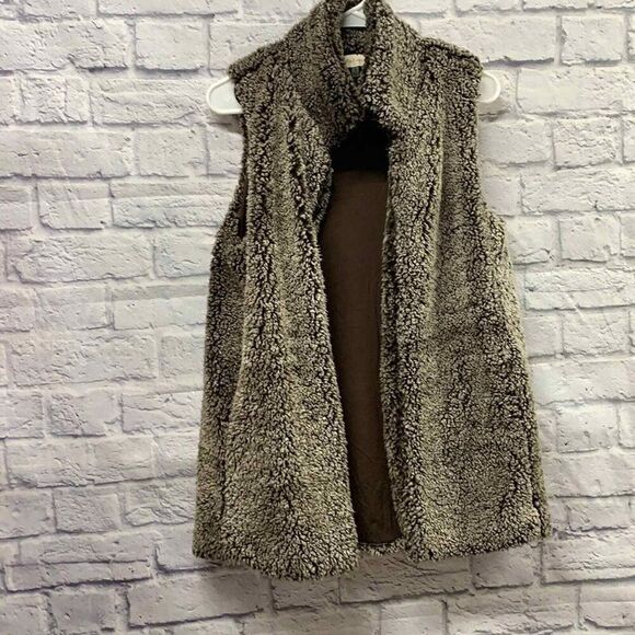 Altar'd State Vest Womens Small‎ Brown Faux Fur Teddy Bear Open Front - Picture 1 of 4